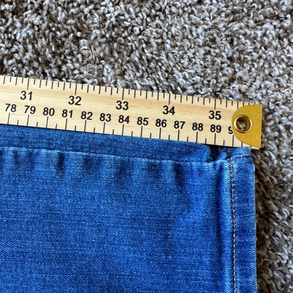 Levi's Classic Mid-Rise Skinny Jeans Wash Blue Women's Size 12 - Picture 6 of 10